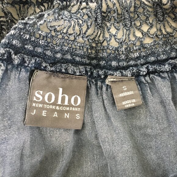 LAST CHANCE Bundle of 4 floral tops! - Picture 5 of 16